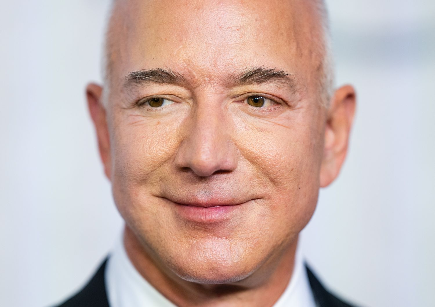 Net worth Jeff Bezos